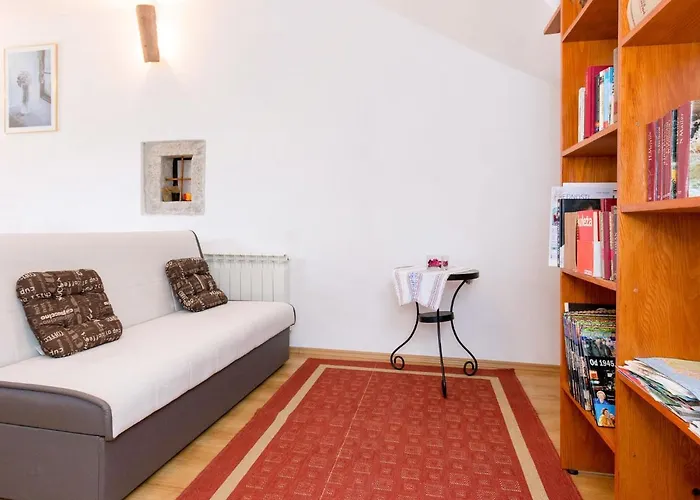Teodora-1 By Interhome Appartamento Laurana